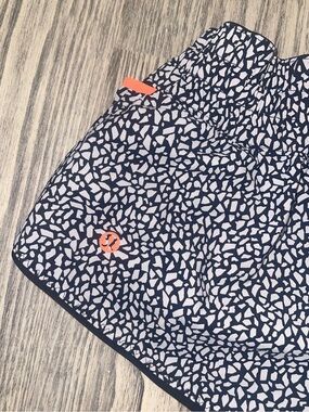 Lululemon Black & White Printed Athletic Shorts with Coral Accent - REVERSIBLE